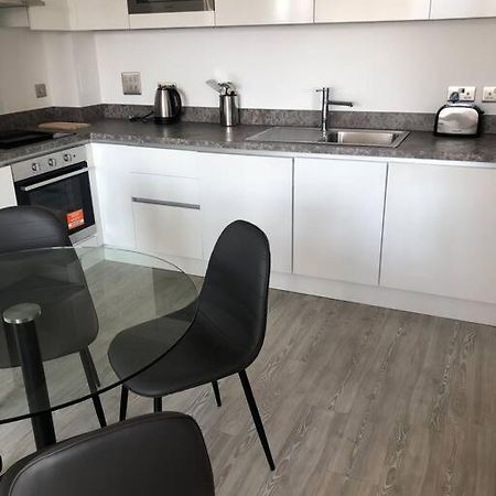 3 Bedroom Apartment Free Parking Manchester Luaran gambar