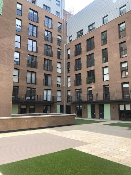 3 Bedroom Apartment Free Parking Manchester Luaran gambar