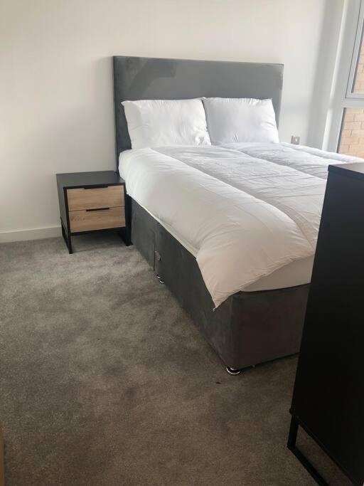 3 Bedroom Apartment Free Parking Manchester Luaran gambar