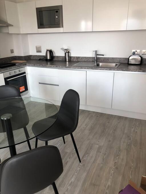 3 Bedroom Apartment Free Parking Manchester Luaran gambar