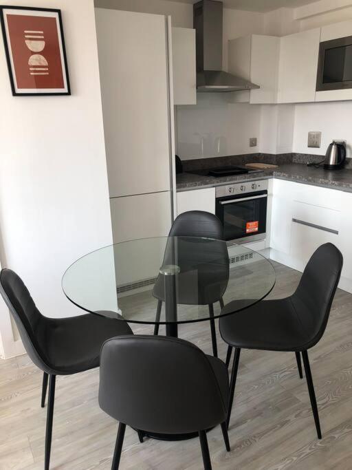 3 Bedroom Apartment Free Parking Manchester Luaran gambar