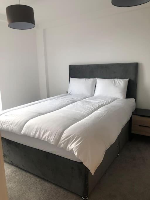 3 Bedroom Apartment Free Parking Manchester Luaran gambar